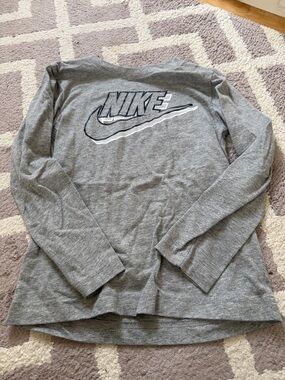 Nike Heather Gray Long Sleeve Logo Shirt
